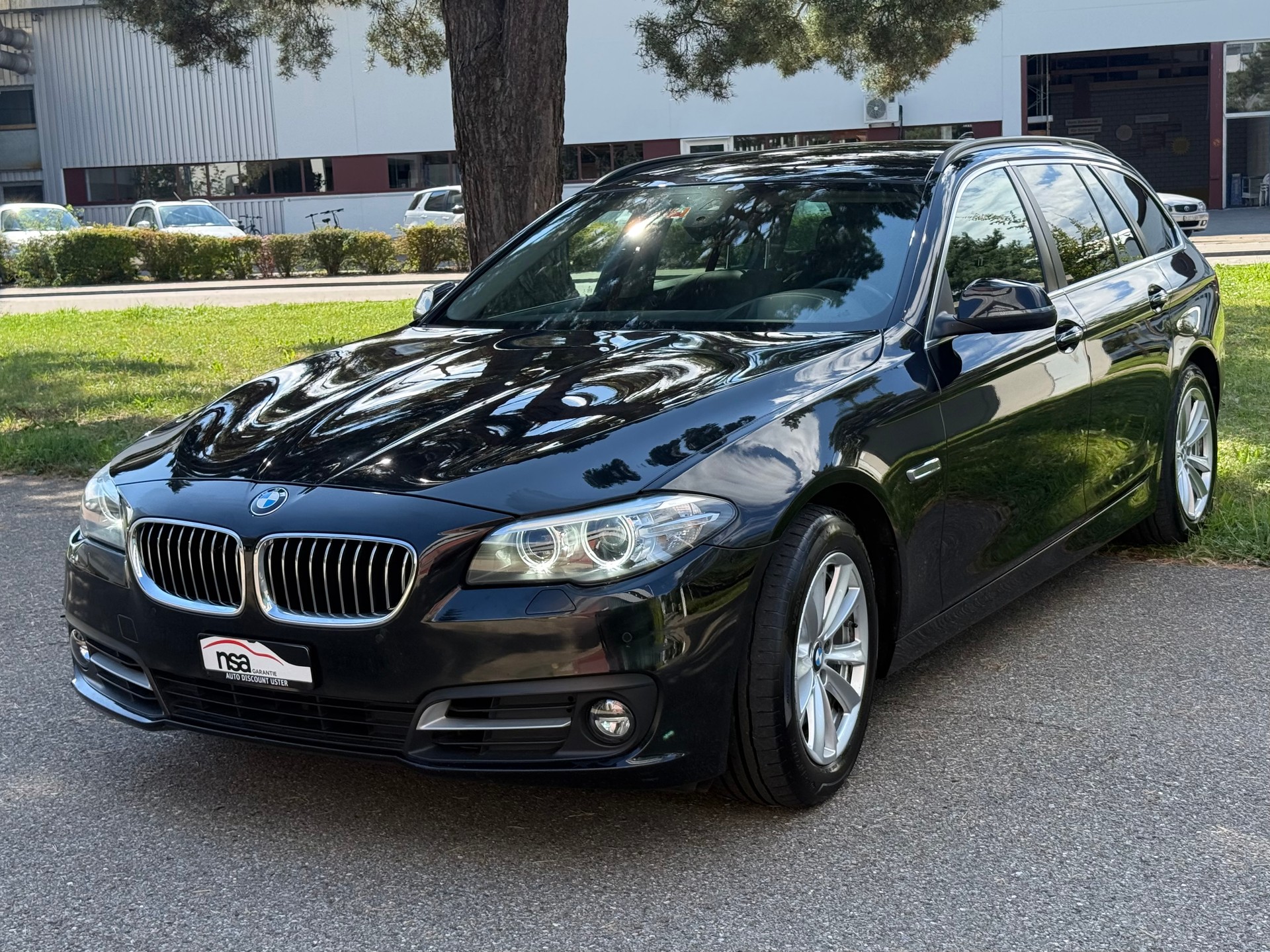 BMW 520d Touring xDrive Steptronic-image-1