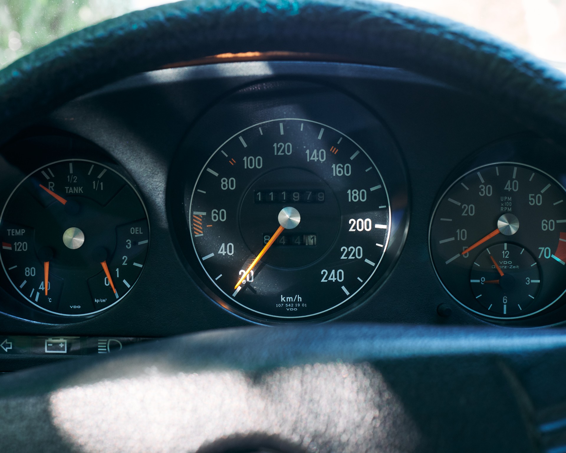 MERCEDES-BENZ SLC 350-image-6