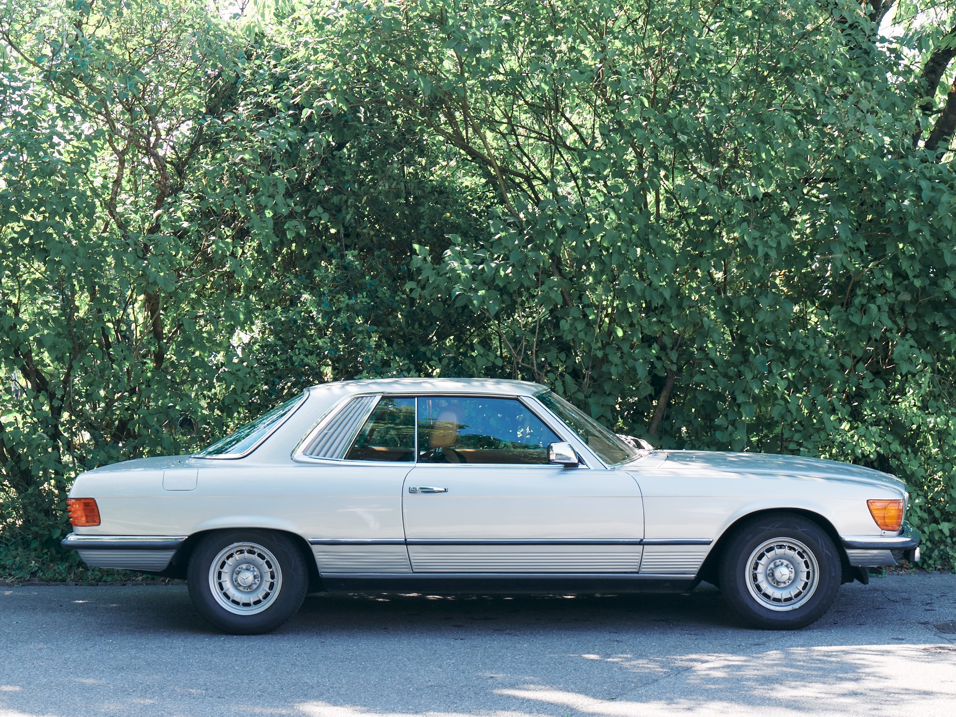 MERCEDES-BENZ SLC 350-image-1