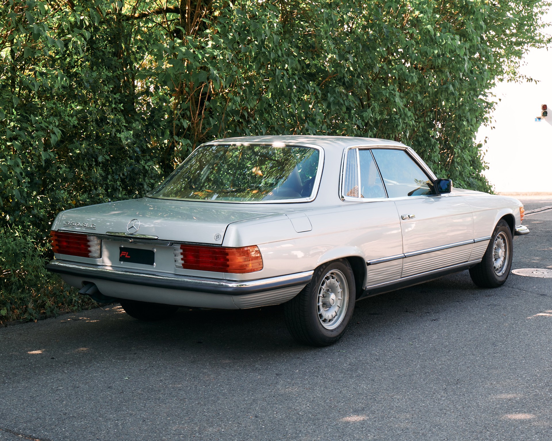 MERCEDES-BENZ SLC 350-image-2