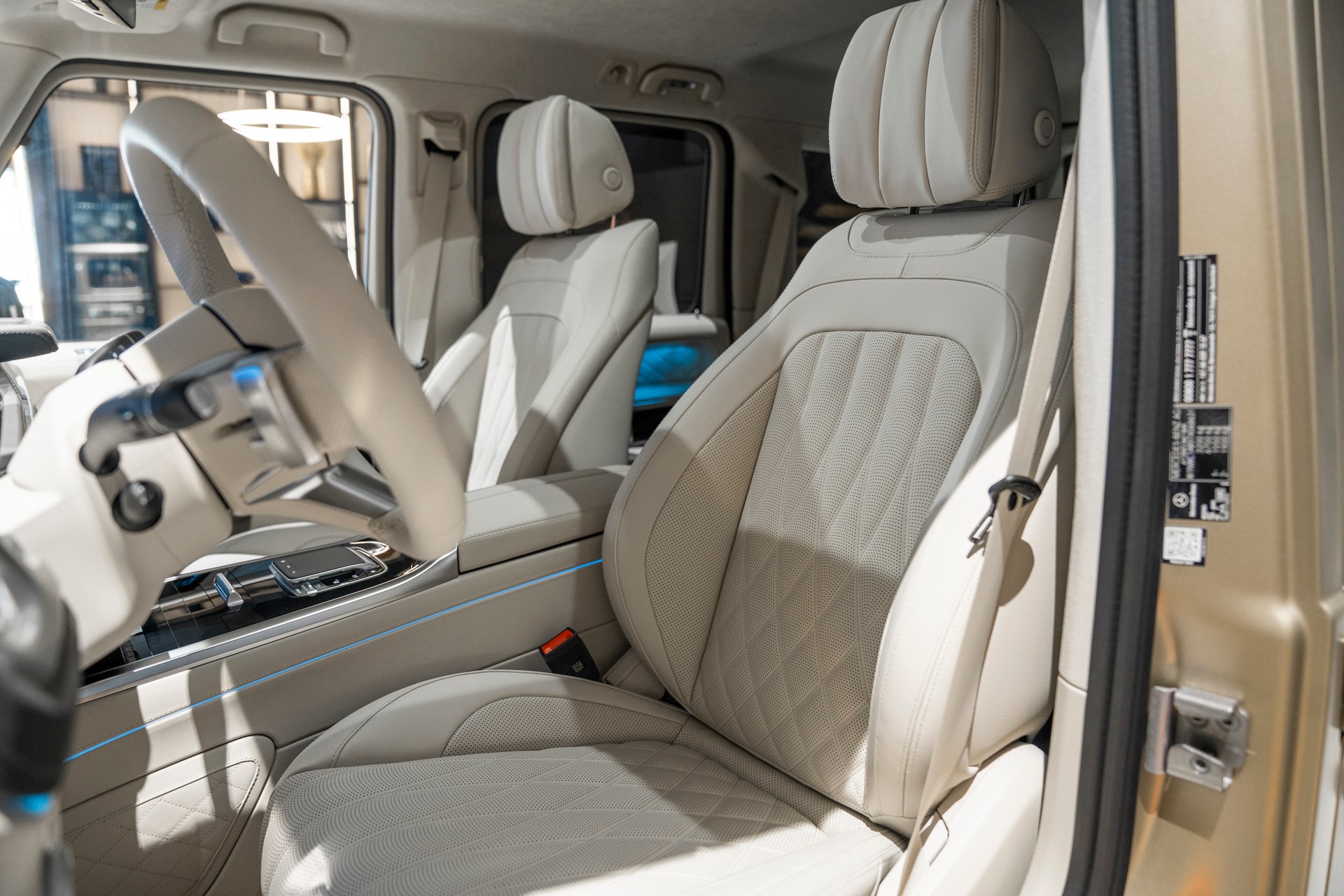 MERCEDES-BENZ G 450d 9G-Tronic-image-7