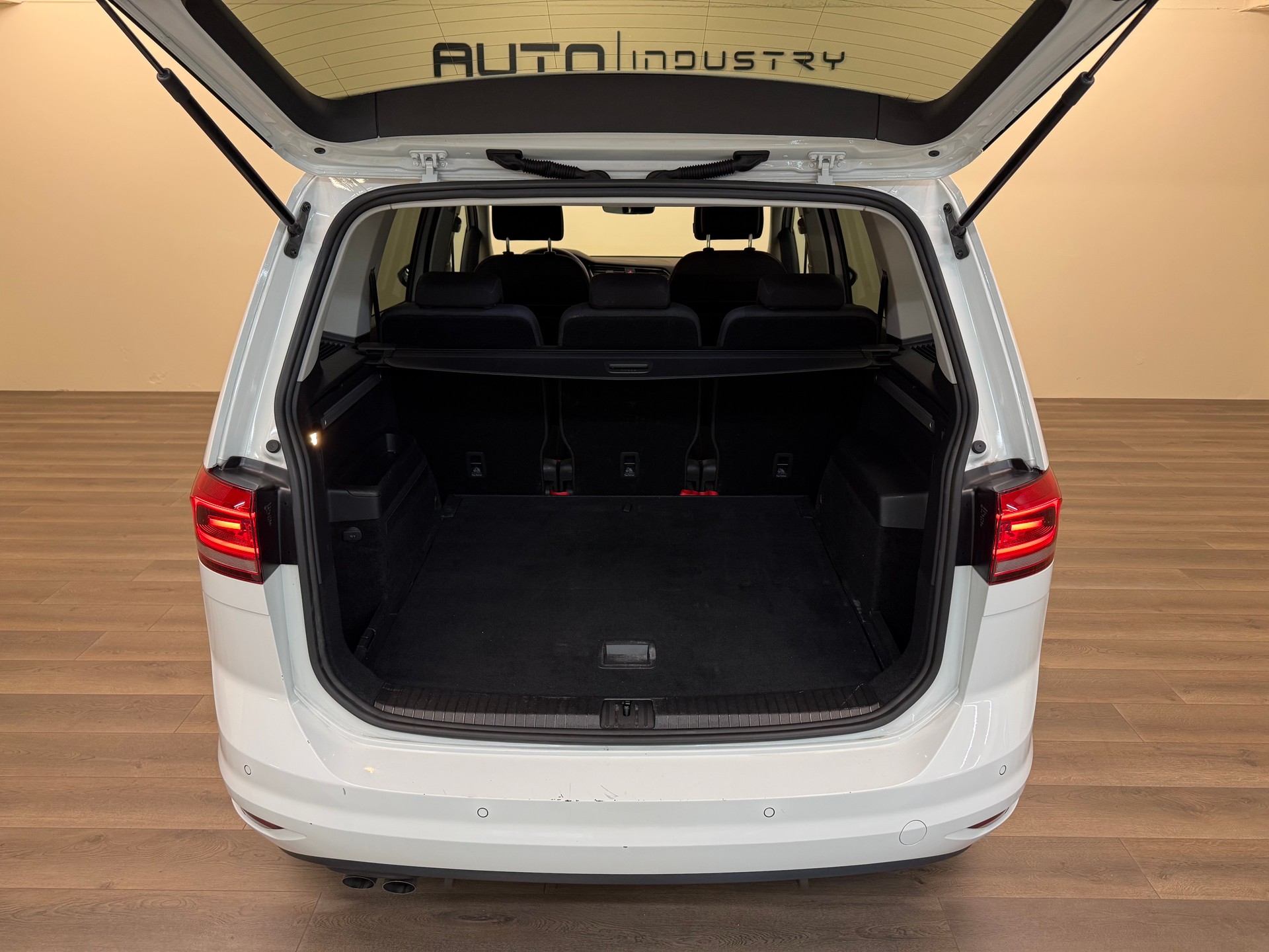 VW Touran 2.0 TDI BlueMotion Technology Comfortline DSG-image-10