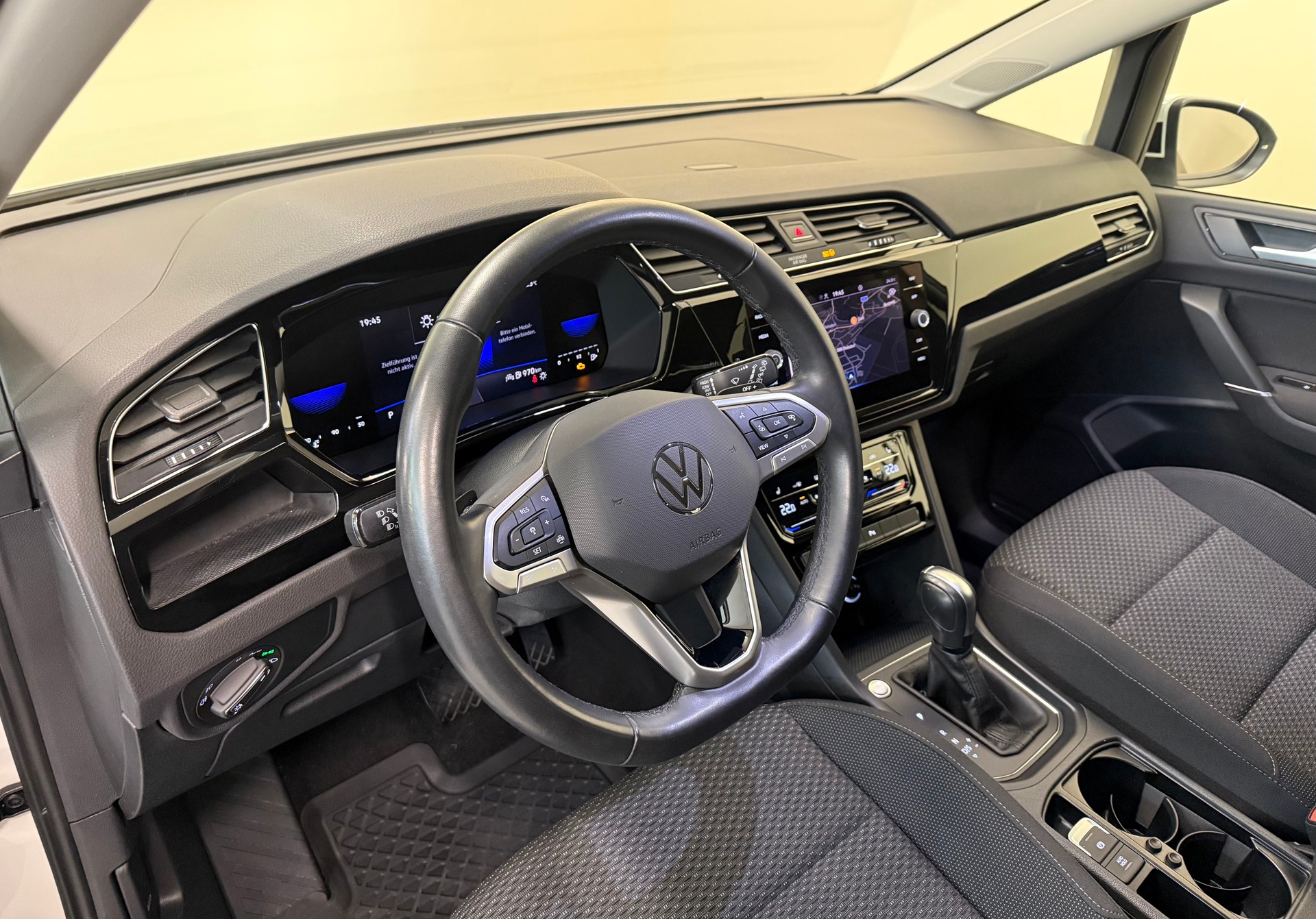 VW Touran 2.0 TDI BlueMotion Technology Comfortline DSG-image-15