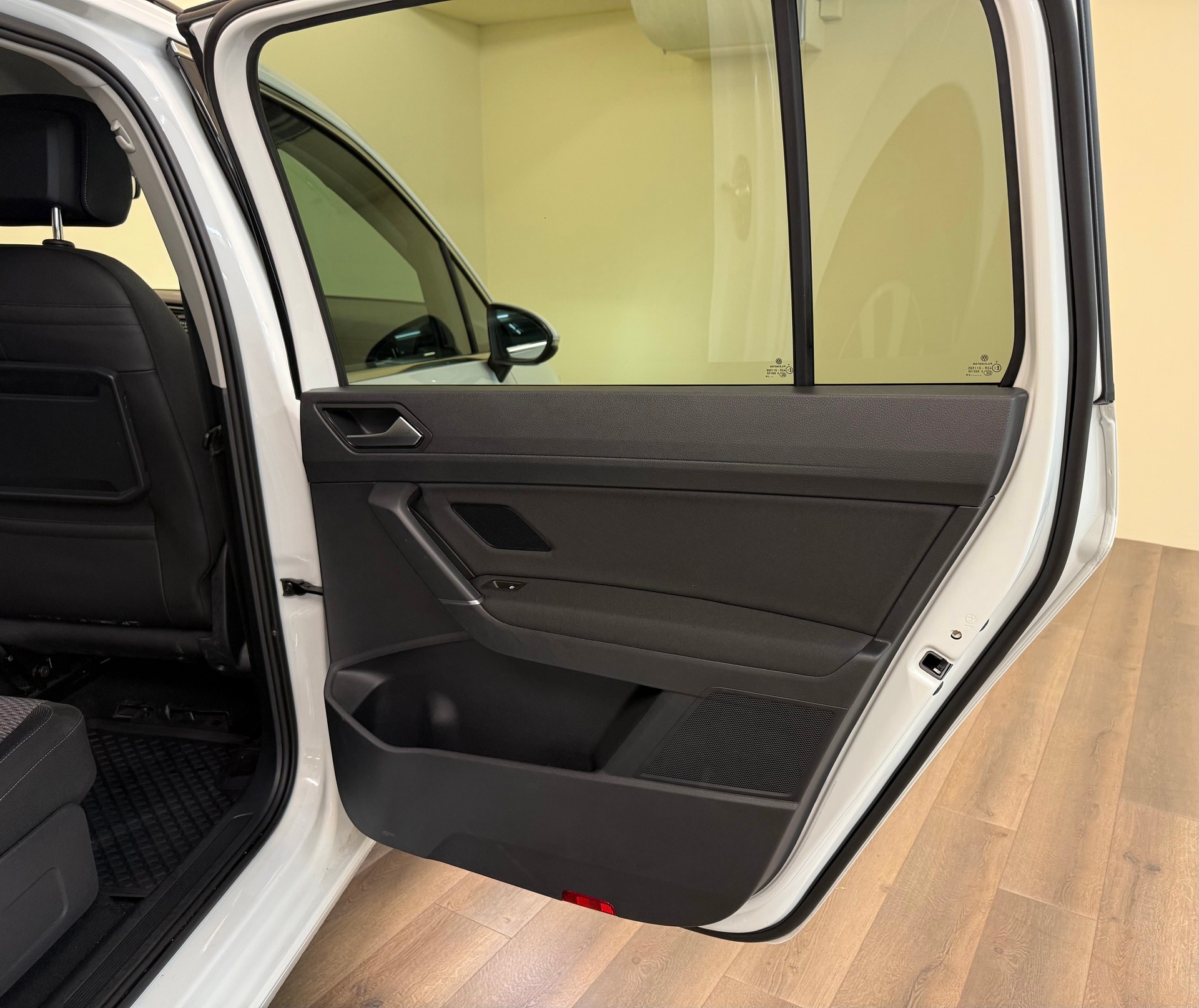 VW Touran 2.0 TDI BlueMotion Technology Comfortline DSG-image-30