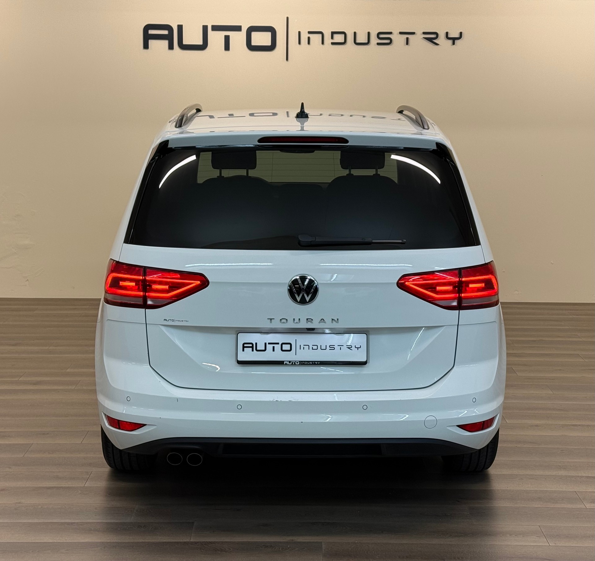 VW Touran 2.0 TDI BlueMotion Technology Comfortline DSG-image-8