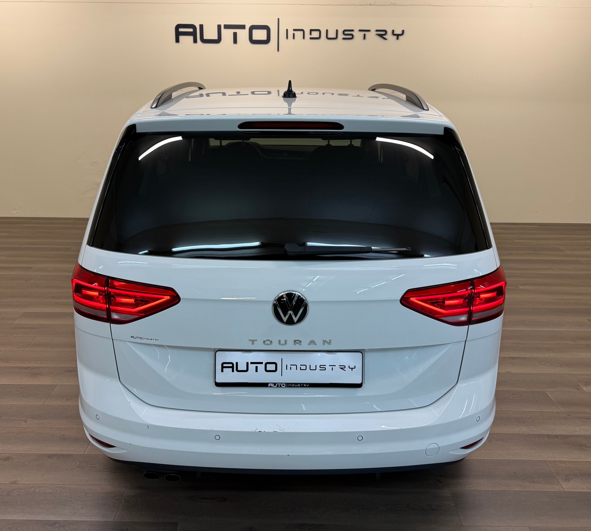VW Touran 2.0 TDI BlueMotion Technology Comfortline DSG-image-9