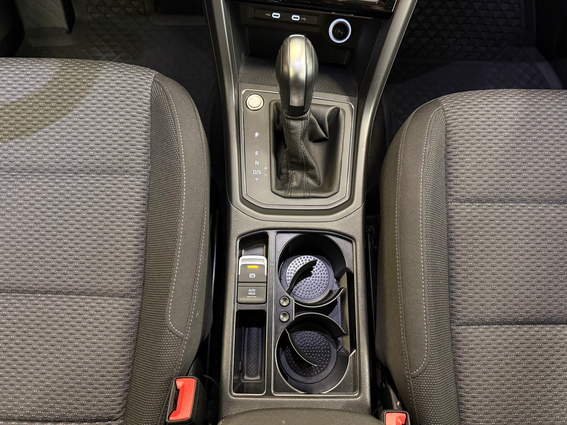 VW Touran 2.0 TDI BlueMotion Technology Comfortline DSG-image-23
