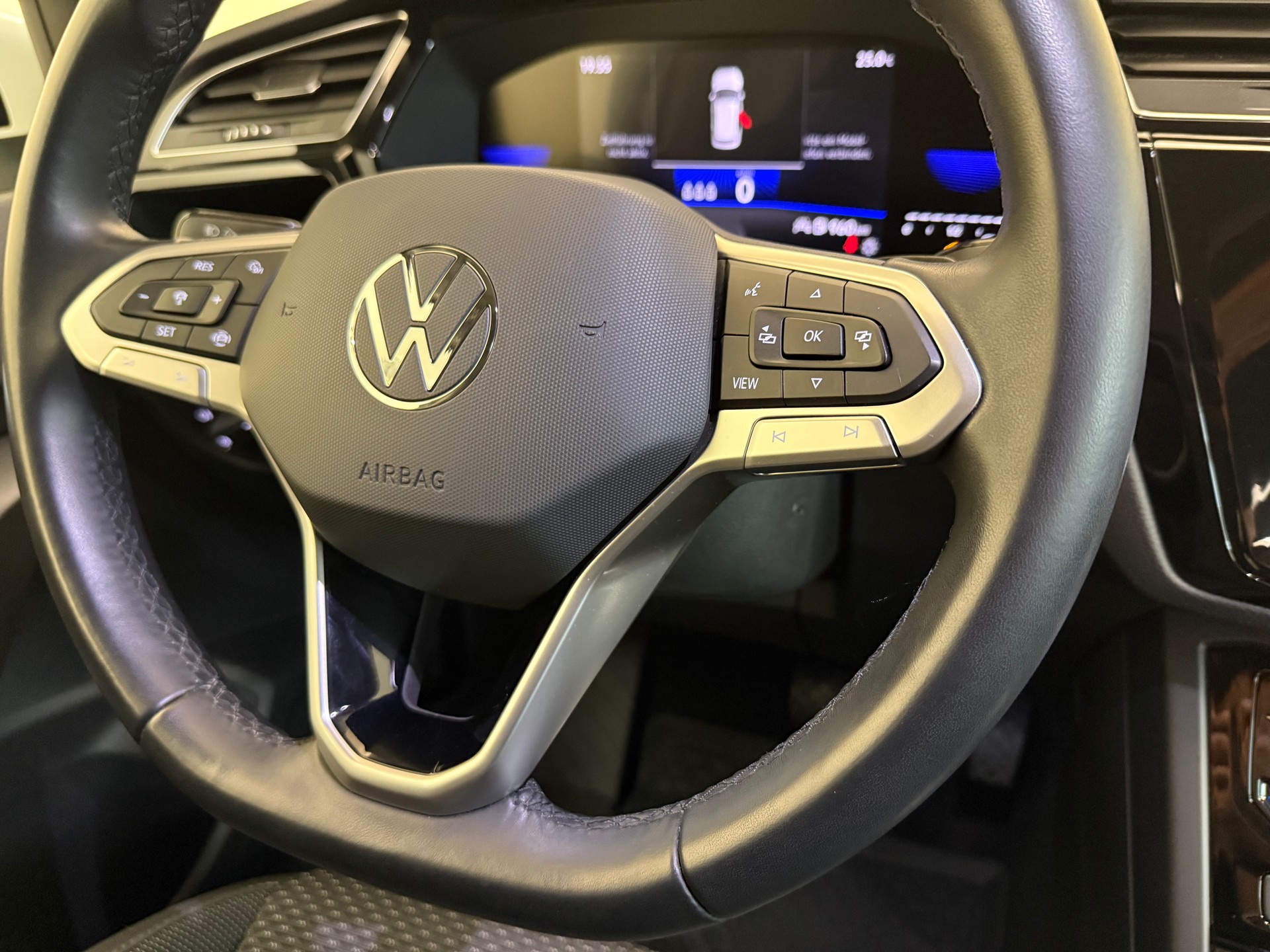 VW Touran 2.0 TDI BlueMotion Technology Comfortline DSG-image-19