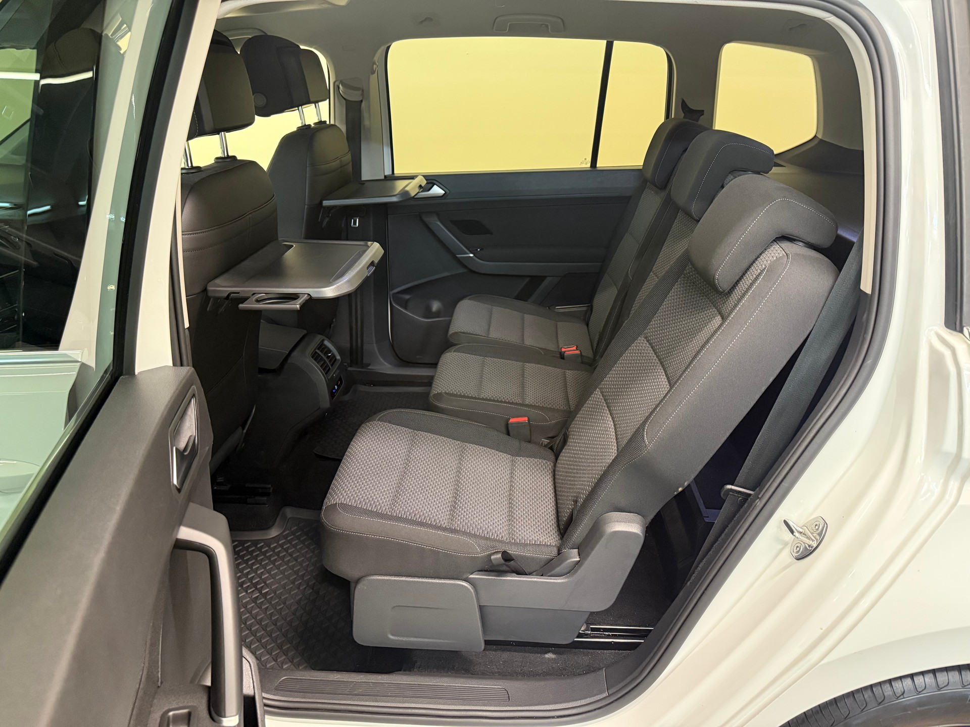 VW Touran 2.0 TDI BlueMotion Technology Comfortline DSG-image-26