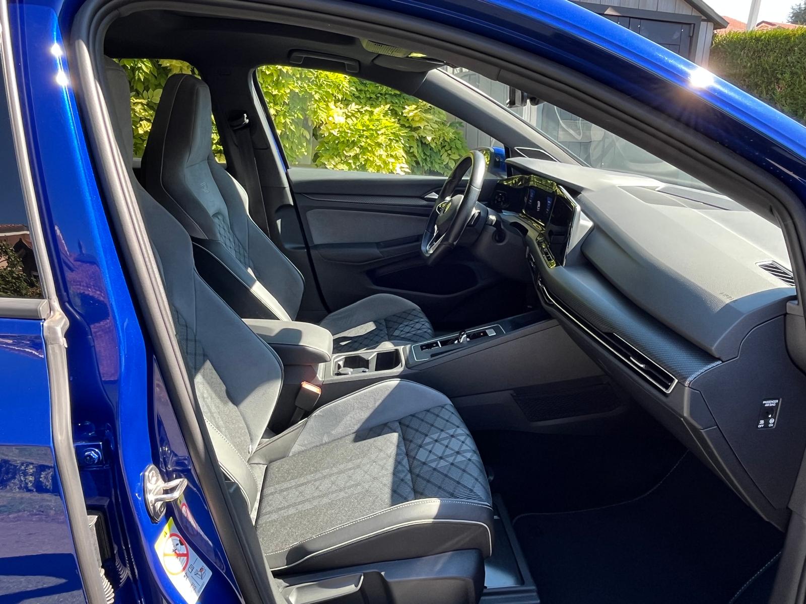 VW Golf 1.5 eTSI mHEV ACT R-Line DSG-image-5