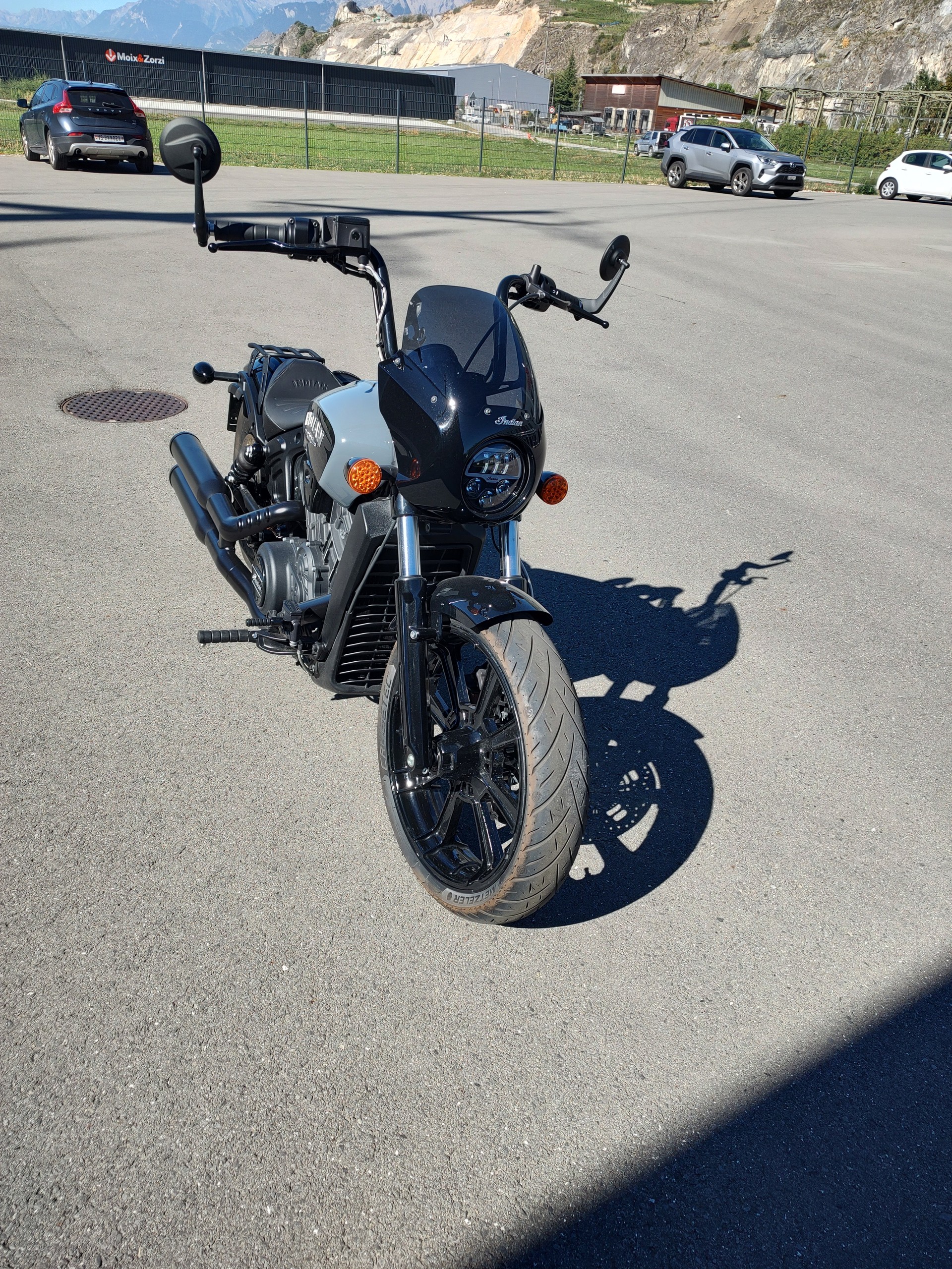 INDIAN Scout 1200 Rogue-image-1