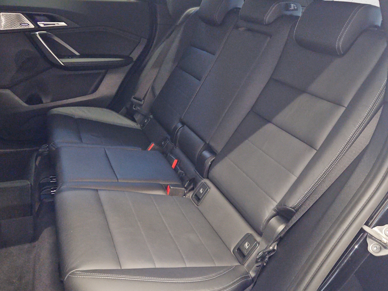 BMW X1 xDrive 23i M Sport 48V-image-10