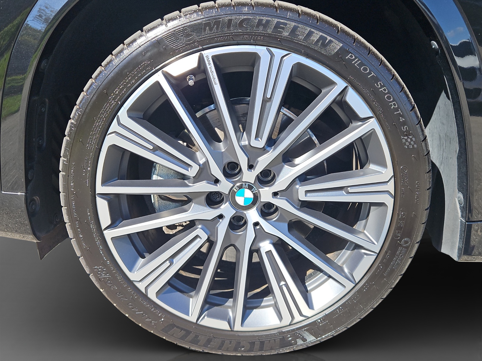 BMW X1 xDrive 23i M Sport 48V-image-8
