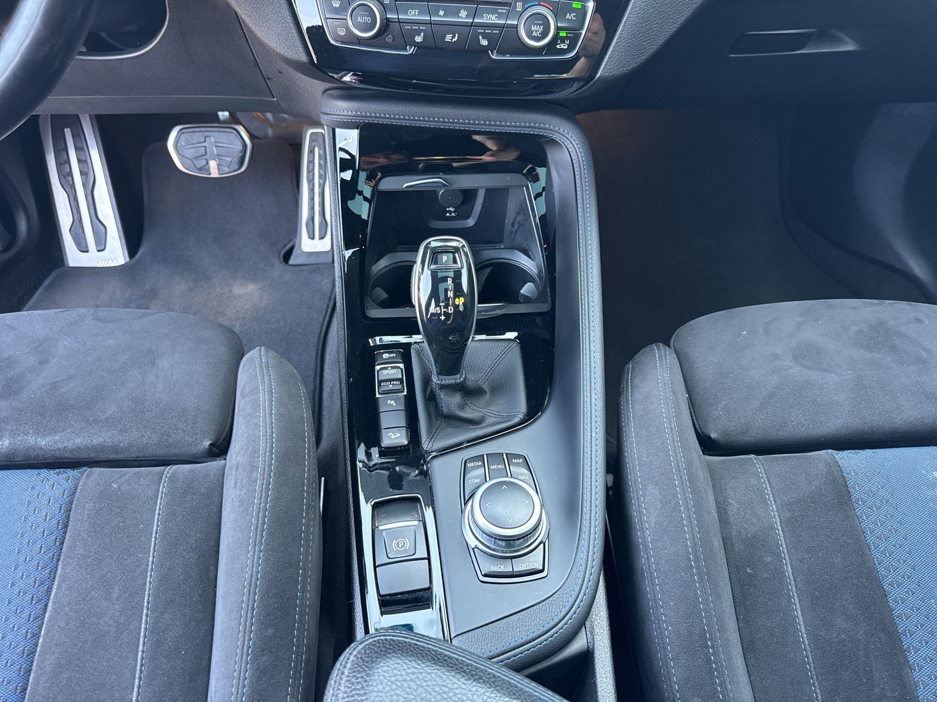 BMW X2 xDrive 25d M Sport X Steptronic-image-12