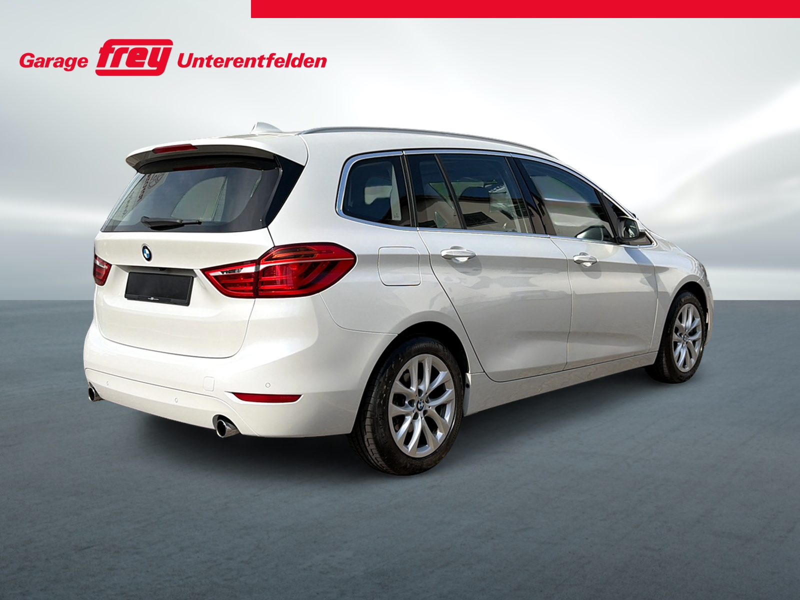 BMW 220i Gran Tourer Steptronic-image-3