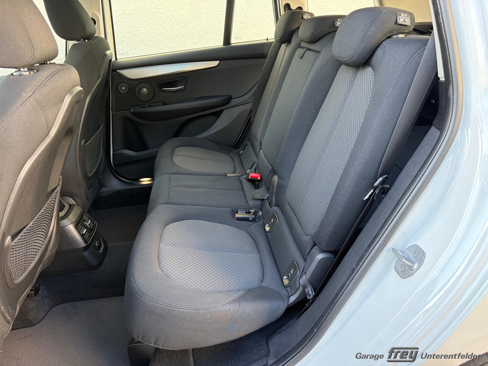 BMW 220i Gran Tourer Steptronic-image-13