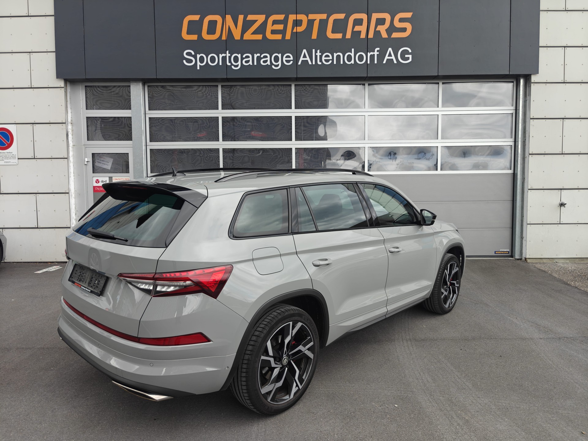SKODA Kodiaq 2.0 TSI 4x4 RS-image-4