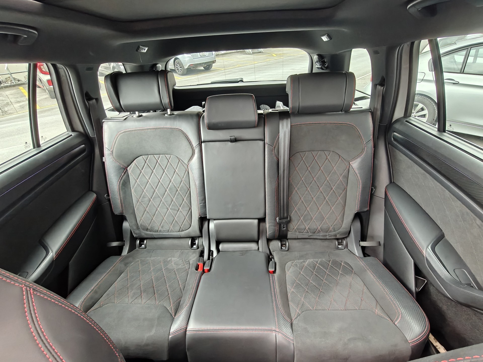 SKODA Kodiaq 2.0 TSI 4x4 RS-image-7