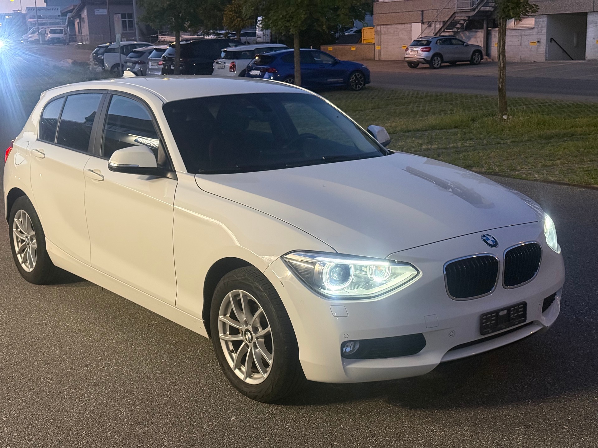 BMW 116d Sport Line Steptronic-image-2