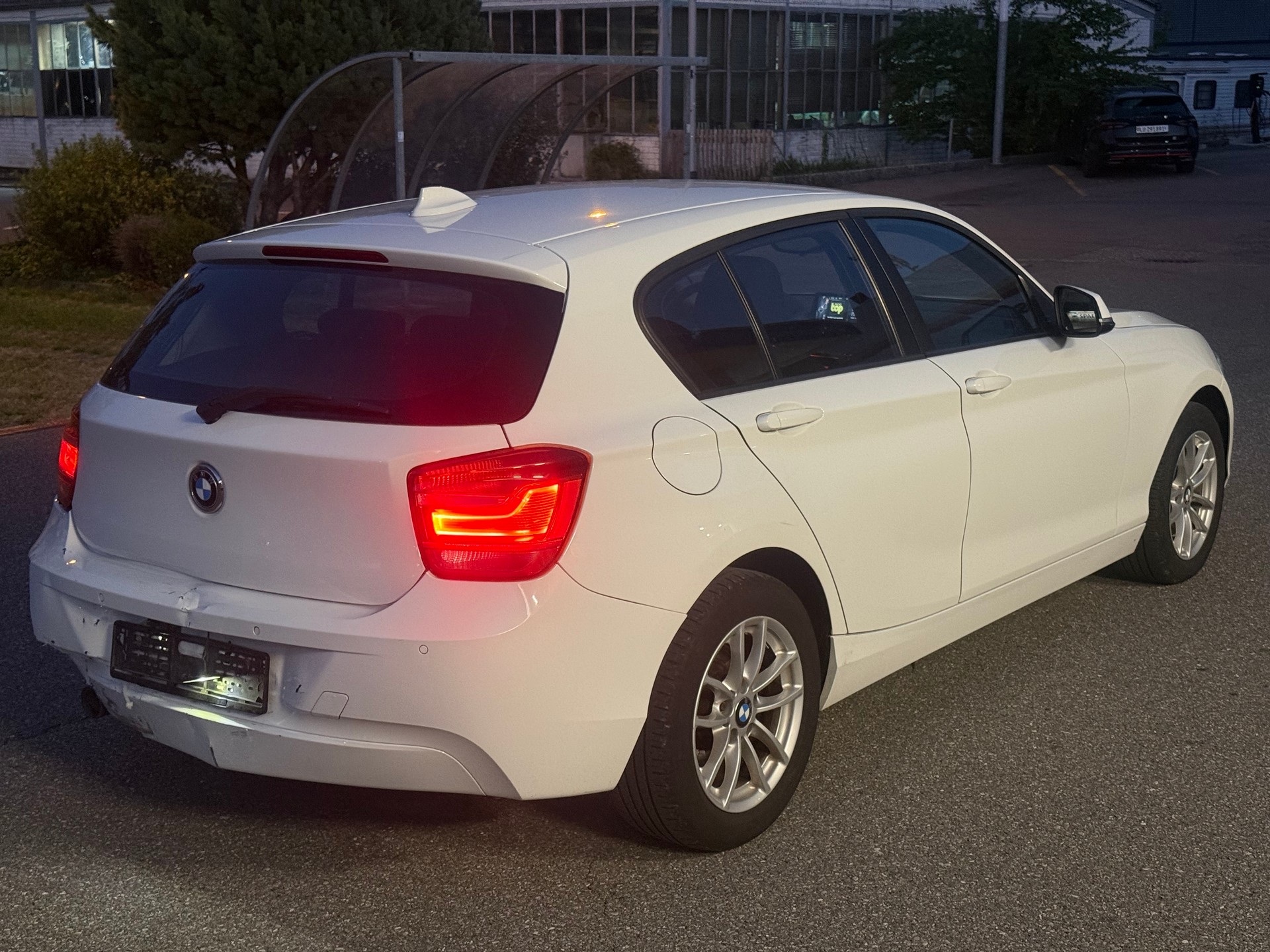 BMW 116d Sport Line Steptronic-image-3