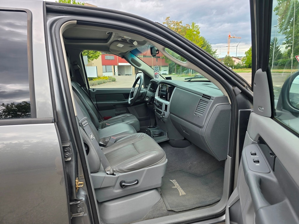 DODGE 1500 5.7 V8 Laramie-image-16