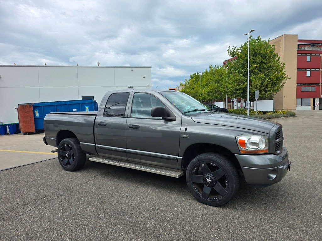 DODGE 1500 5.7 V8 Laramie-image-9