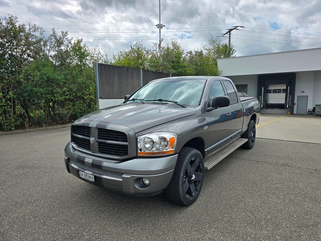 DODGE 1500 5.7 V8 Laramie-image-0
