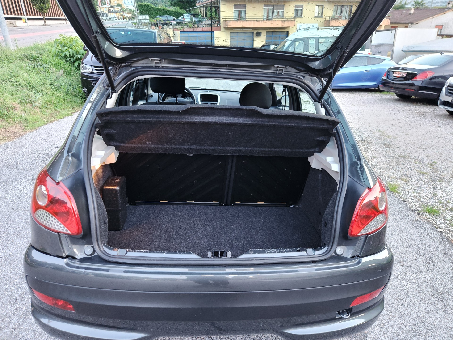 PEUGEOT 206+ 1.4 Trendy-image-12