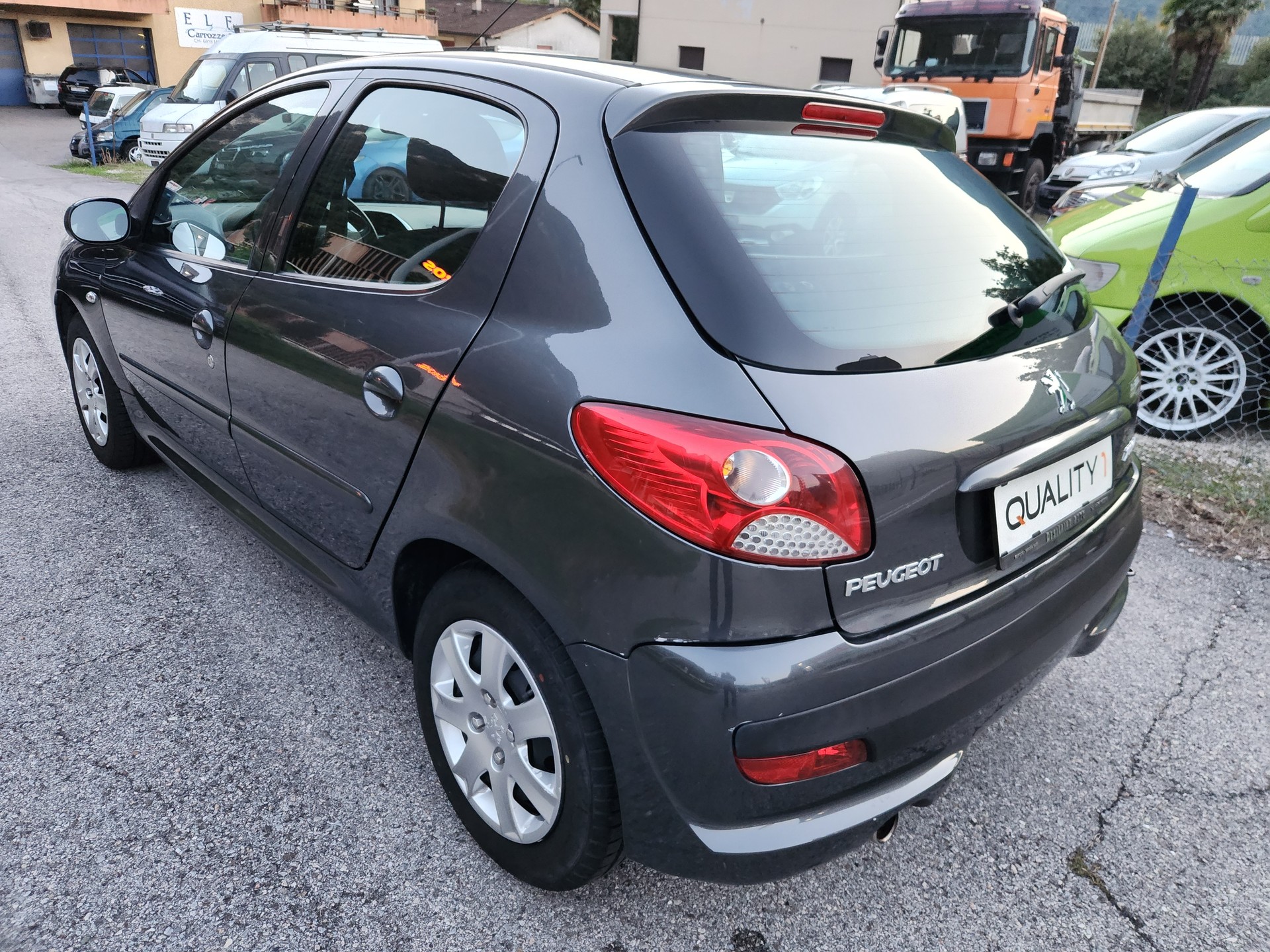 PEUGEOT 206+ 1.4 Trendy-image-5