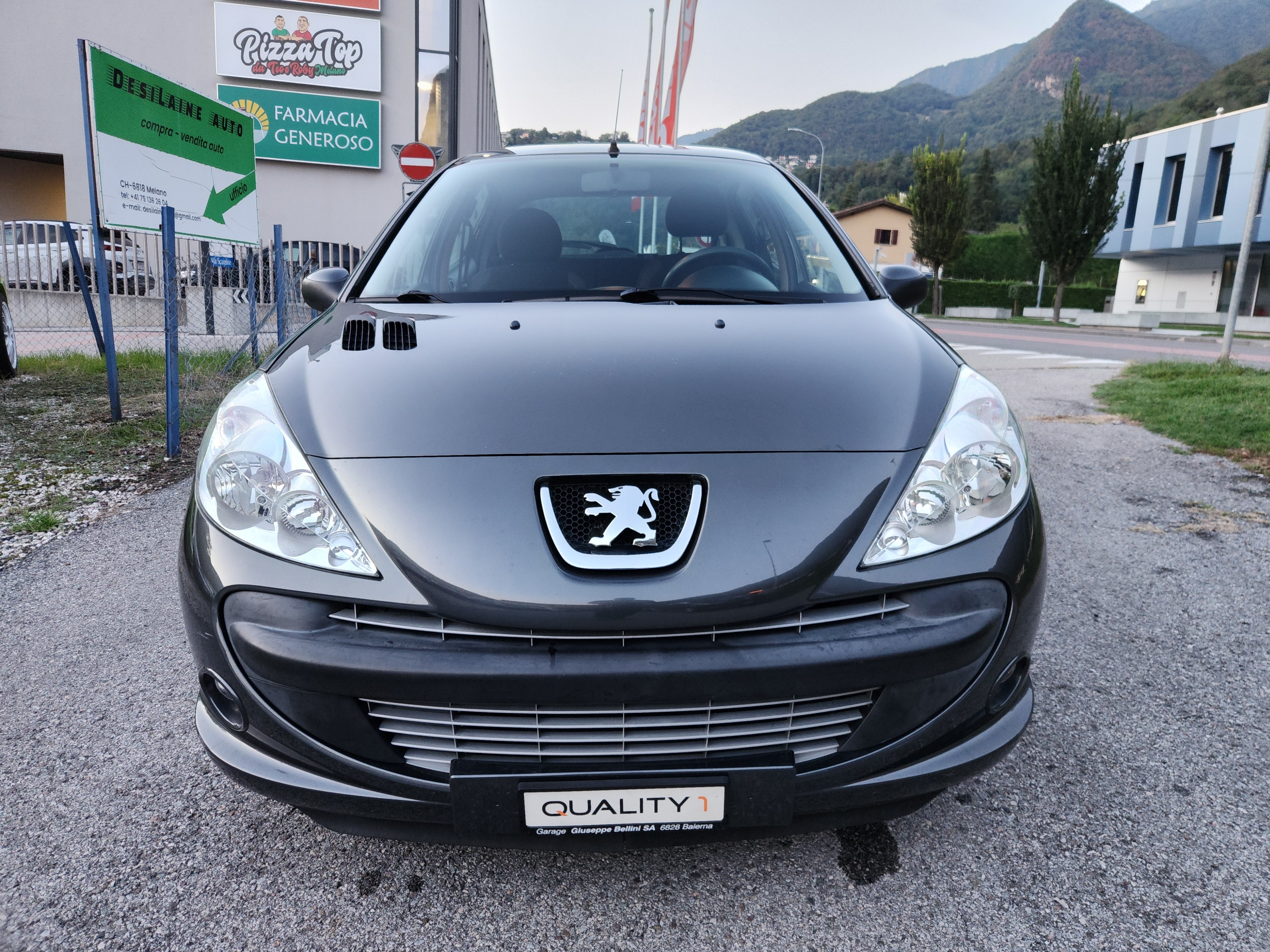 Car photo