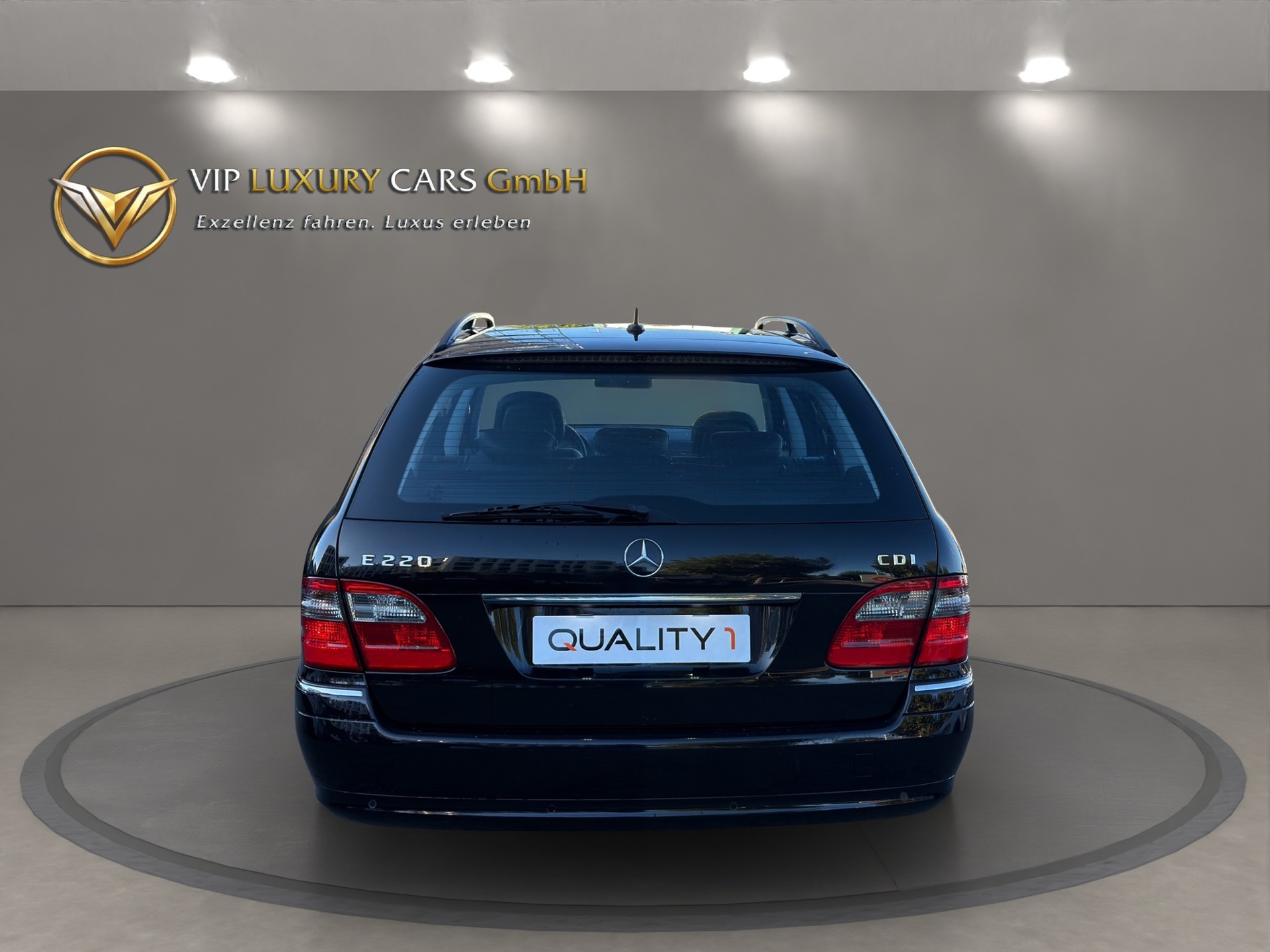 MERCEDES-BENZ E 220 CDI Avantgarde Anhänger 2100 kg ** Ab MFK & Frisch Ab Grossem Service **-image-6