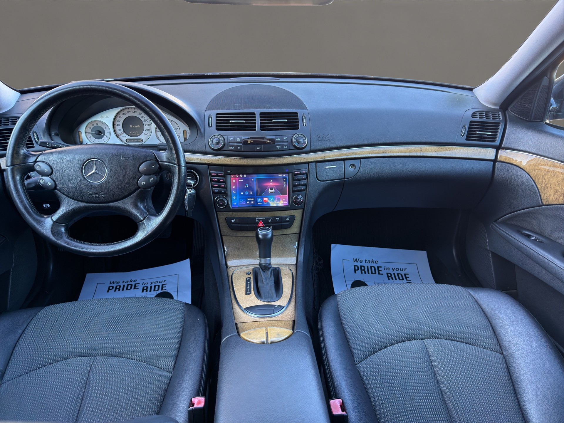MERCEDES-BENZ E 220 CDI Avantgarde Anhänger 2100 kg ** Ab MFK & Frisch Ab Grossem Service **-image-9