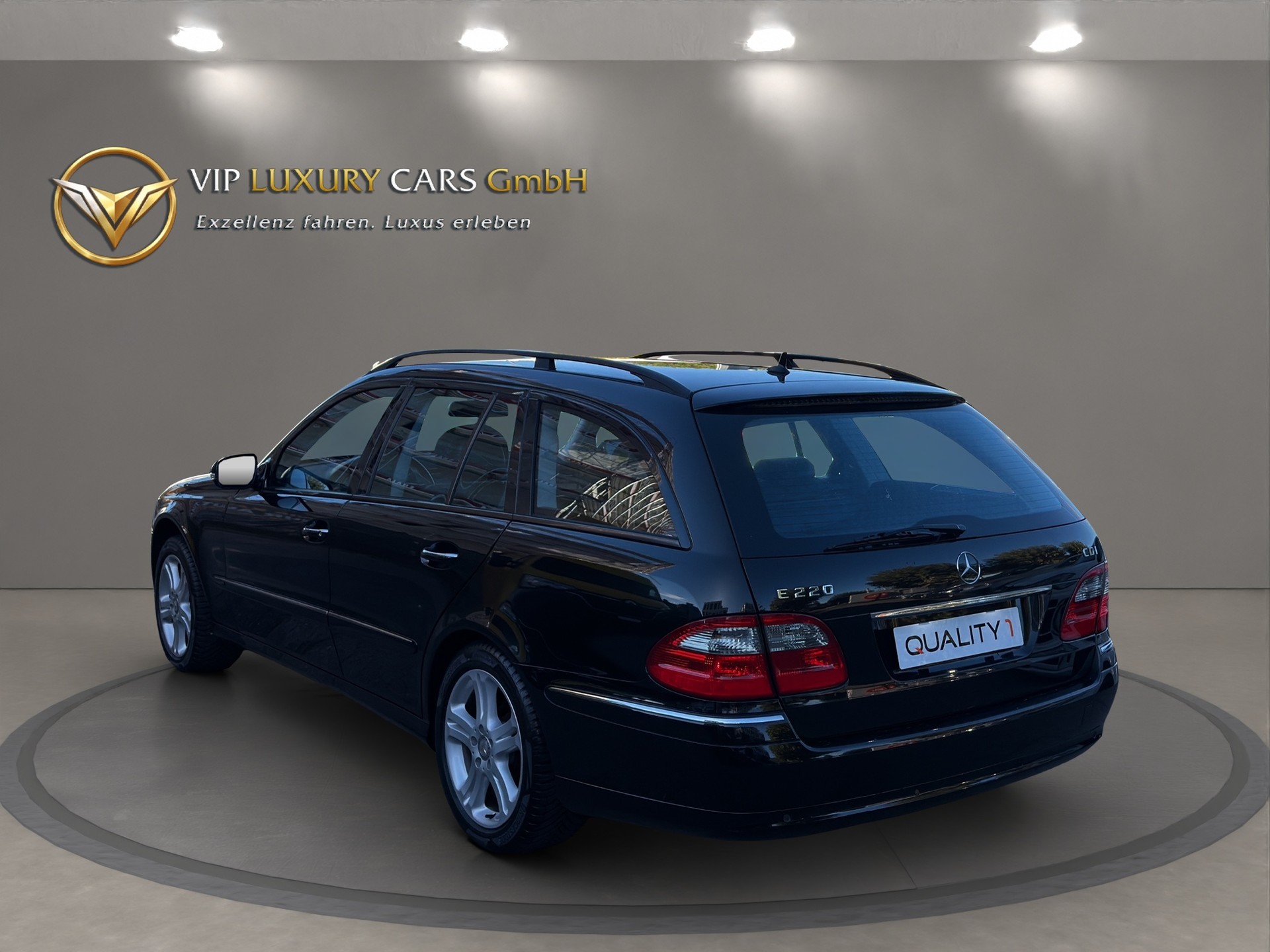 MERCEDES-BENZ E 220 CDI Avantgarde Anhänger 2100 kg ** Ab MFK & Frisch Ab Grossem Service **-image-7