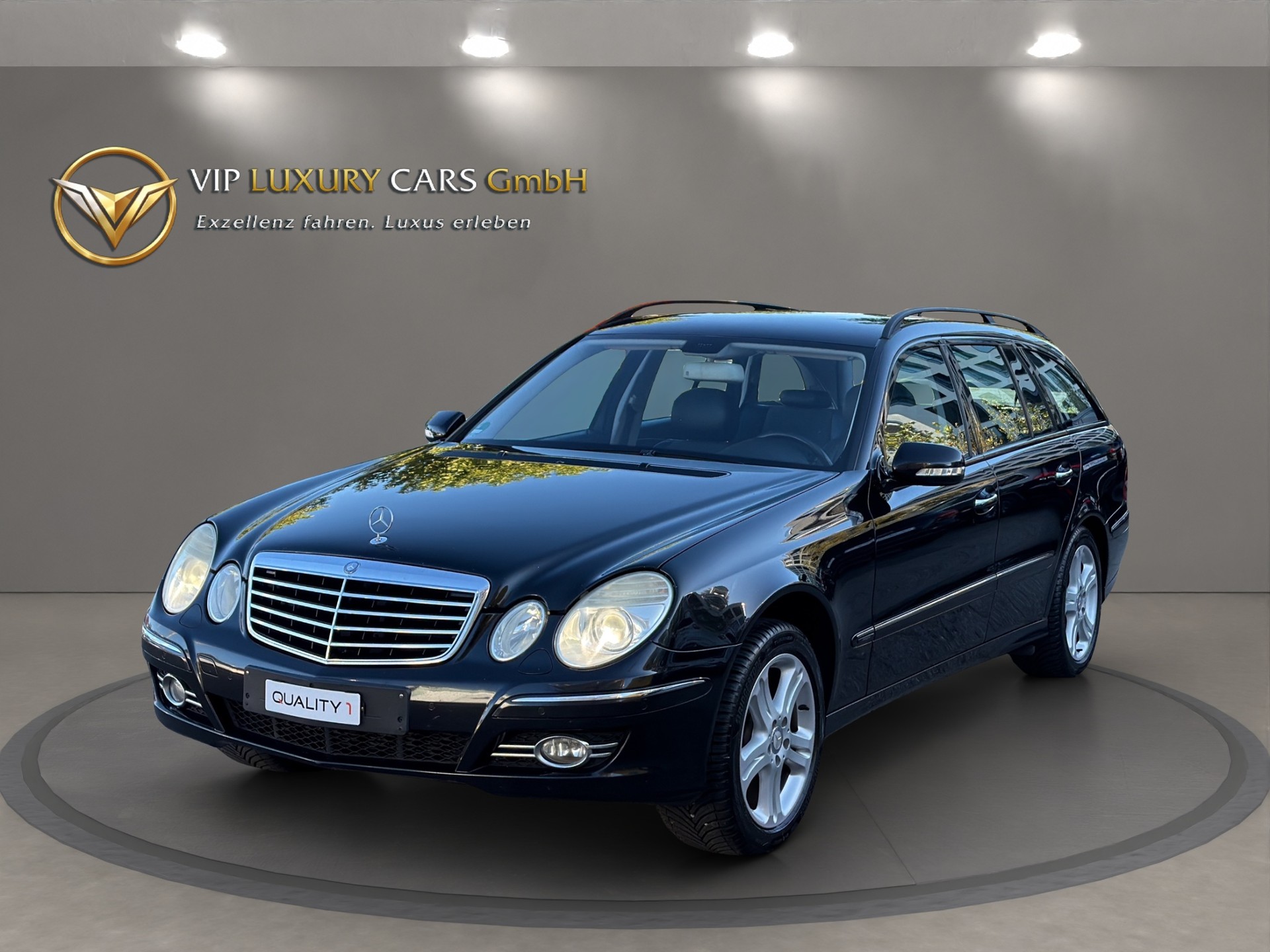 MERCEDES-BENZ E 220 CDI Avantgarde Anhänger 2100 kg ** Ab MFK & Frisch Ab Grossem Service **-image-1