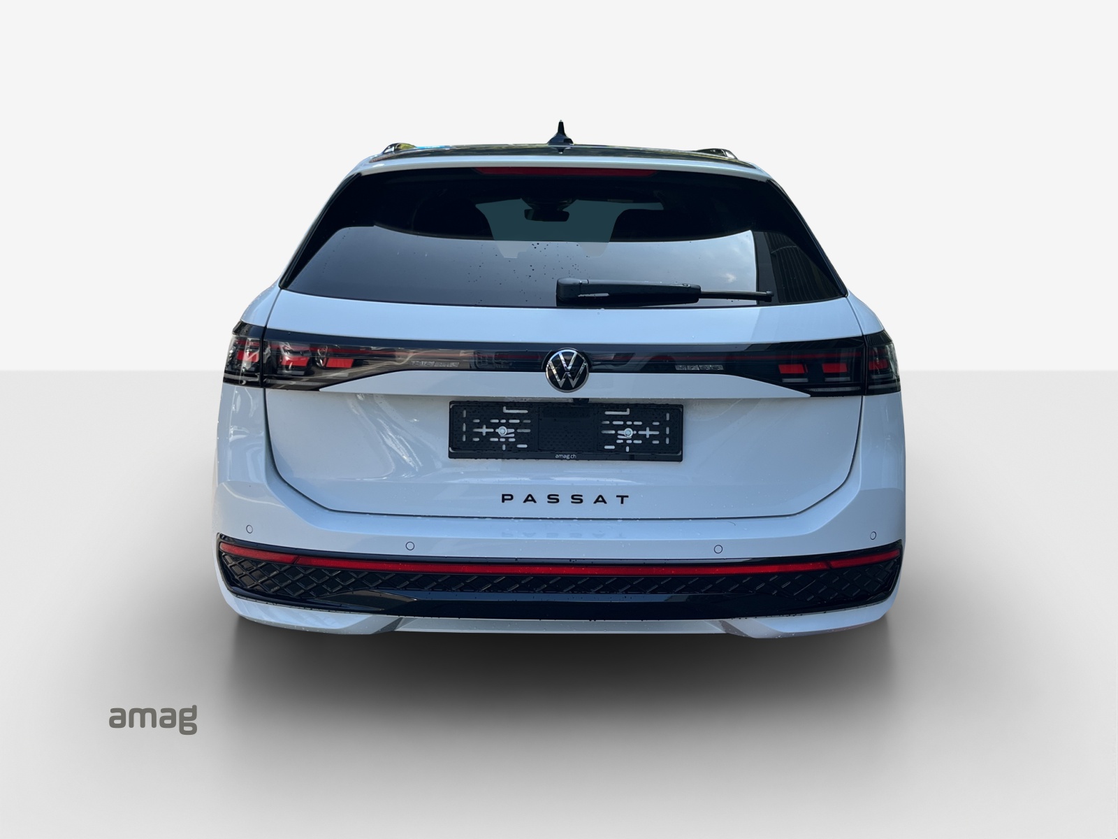 VW Passat Variant 2.0 TSI evo4 R-Line 4 Motion DSG-image-3