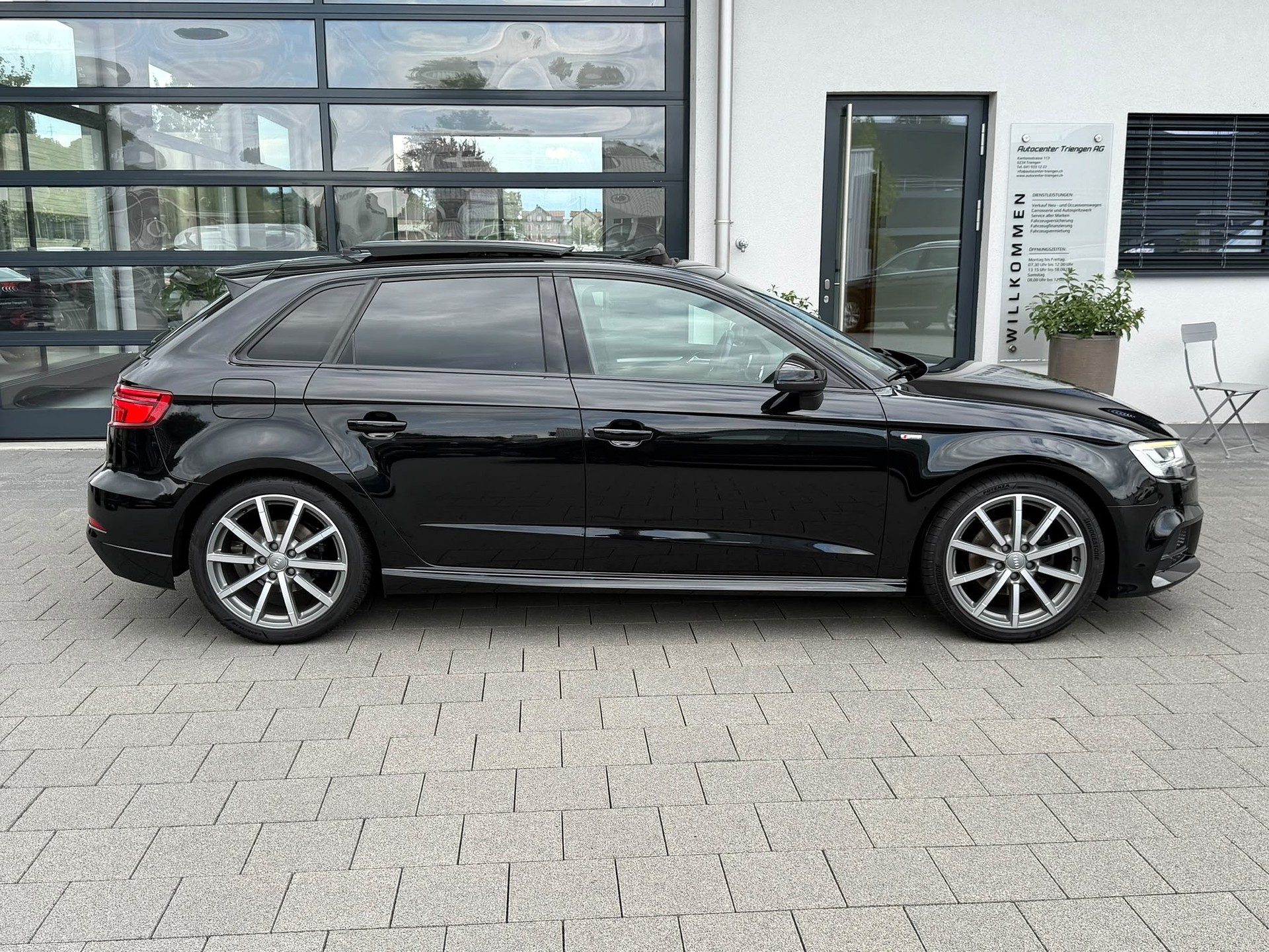 AUDI A3 Sportback 35 TFSI Sport S-tronic-image-4