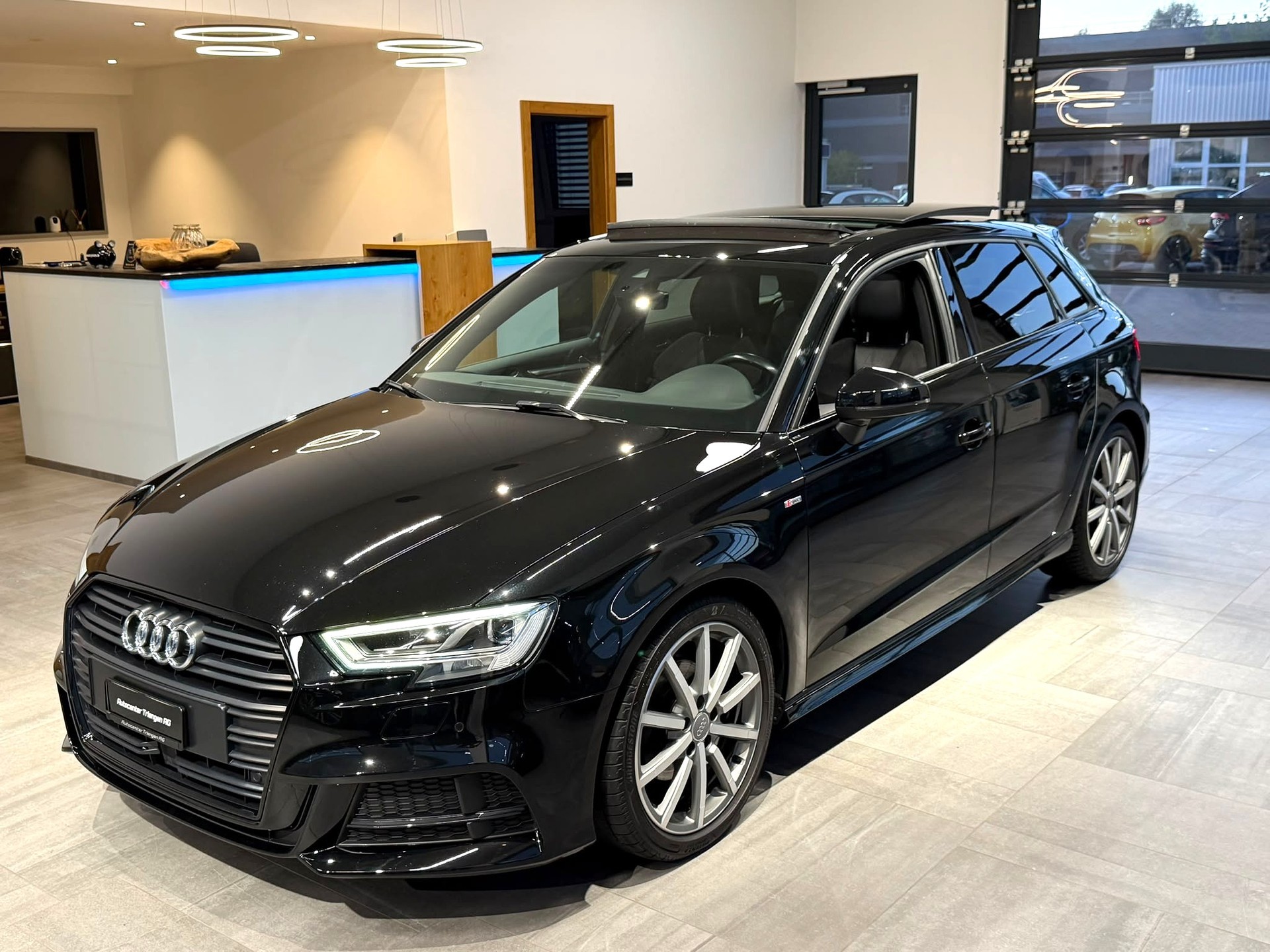 AUDI A3 Sportback 35 TFSI Sport S-tronic-image-9