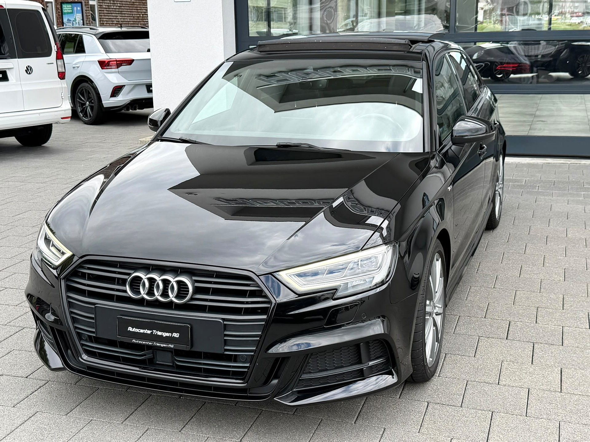 AUDI A3 Sportback 35 TFSI Sport S-tronic-image-1