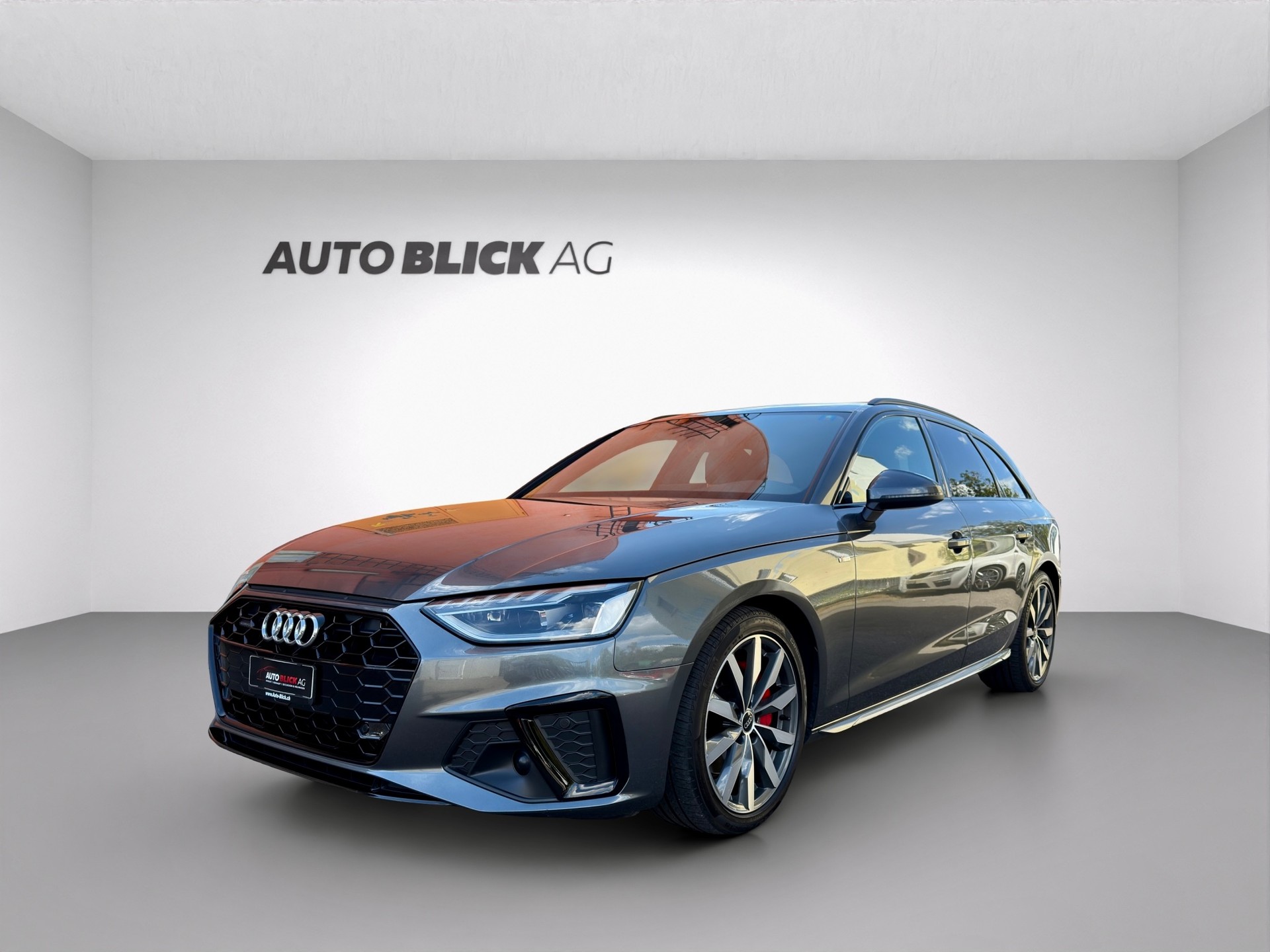 AUDI A4 Avant 40 TDI S line Attraction quattro S-tronic-image-0