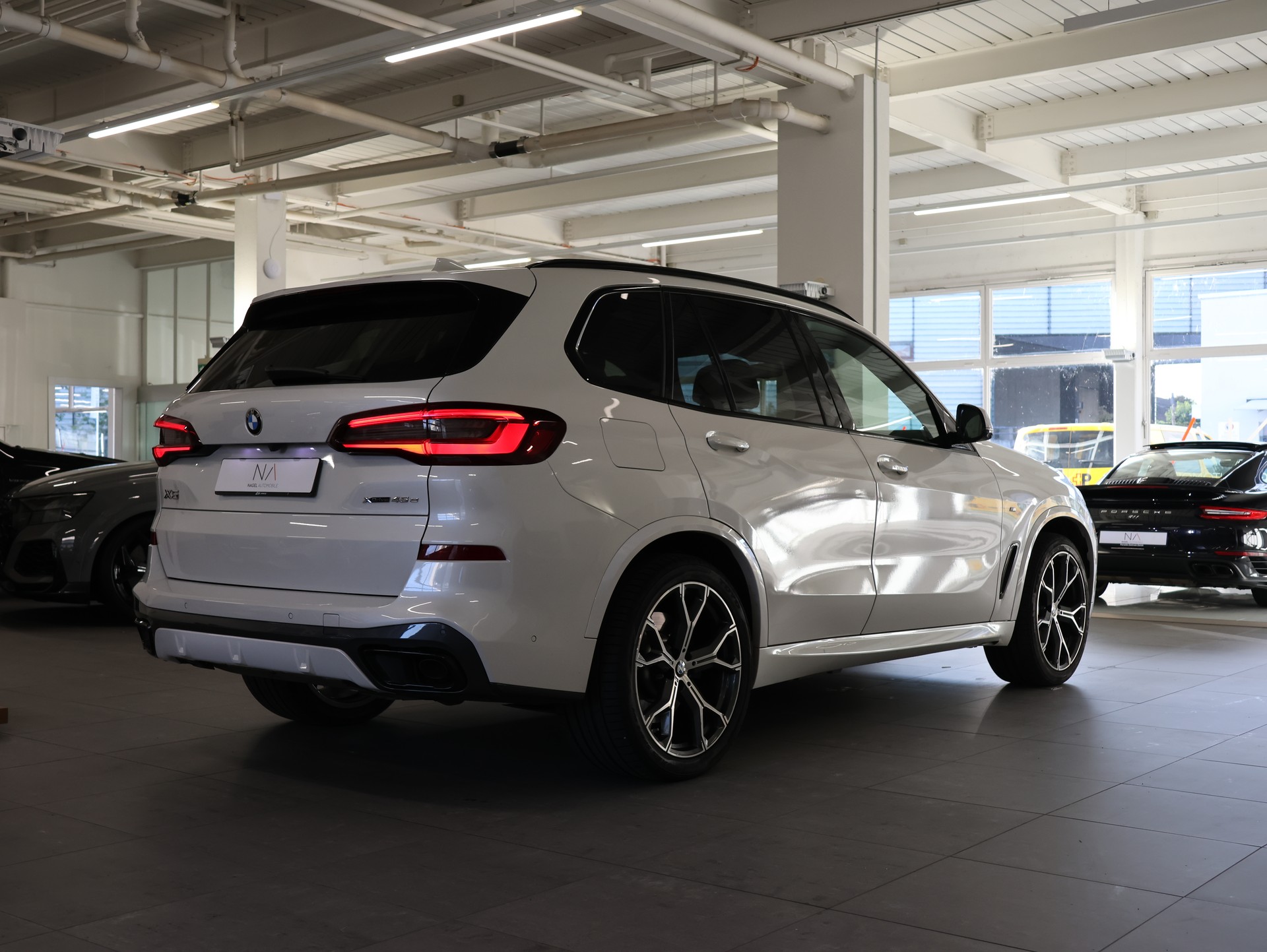 BMW X5 xDrive45e M Sport Steptronic *MASSAGESITZE*-image-8