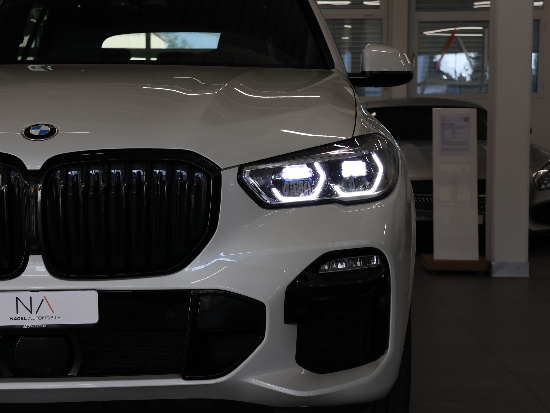 BMW X5 xDrive45e M Sport Steptronic *MASSAGESITZE*-image-3