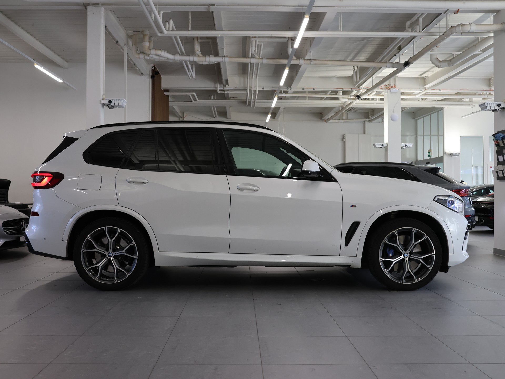 BMW X5 xDrive45e M Sport Steptronic *MASSAGESITZE*-image-10