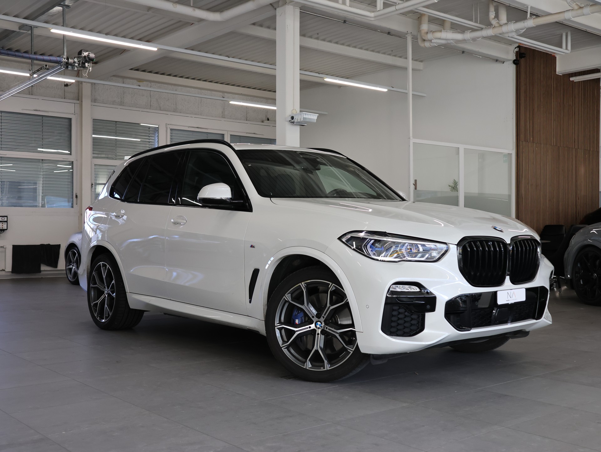 BMW X5 xDrive45e M Sport Steptronic *MASSAGESITZE*-image-0