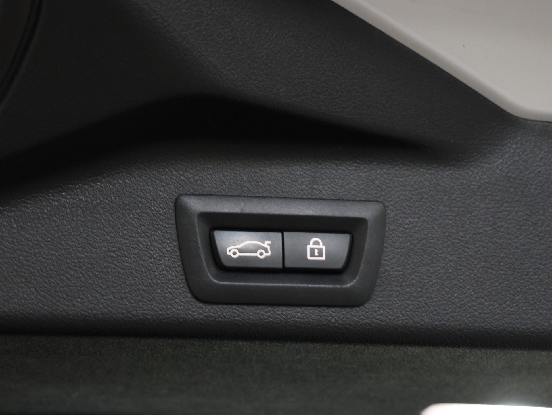 BMW X5 xDrive45e M Sport Steptronic *MASSAGESITZE*-image-41