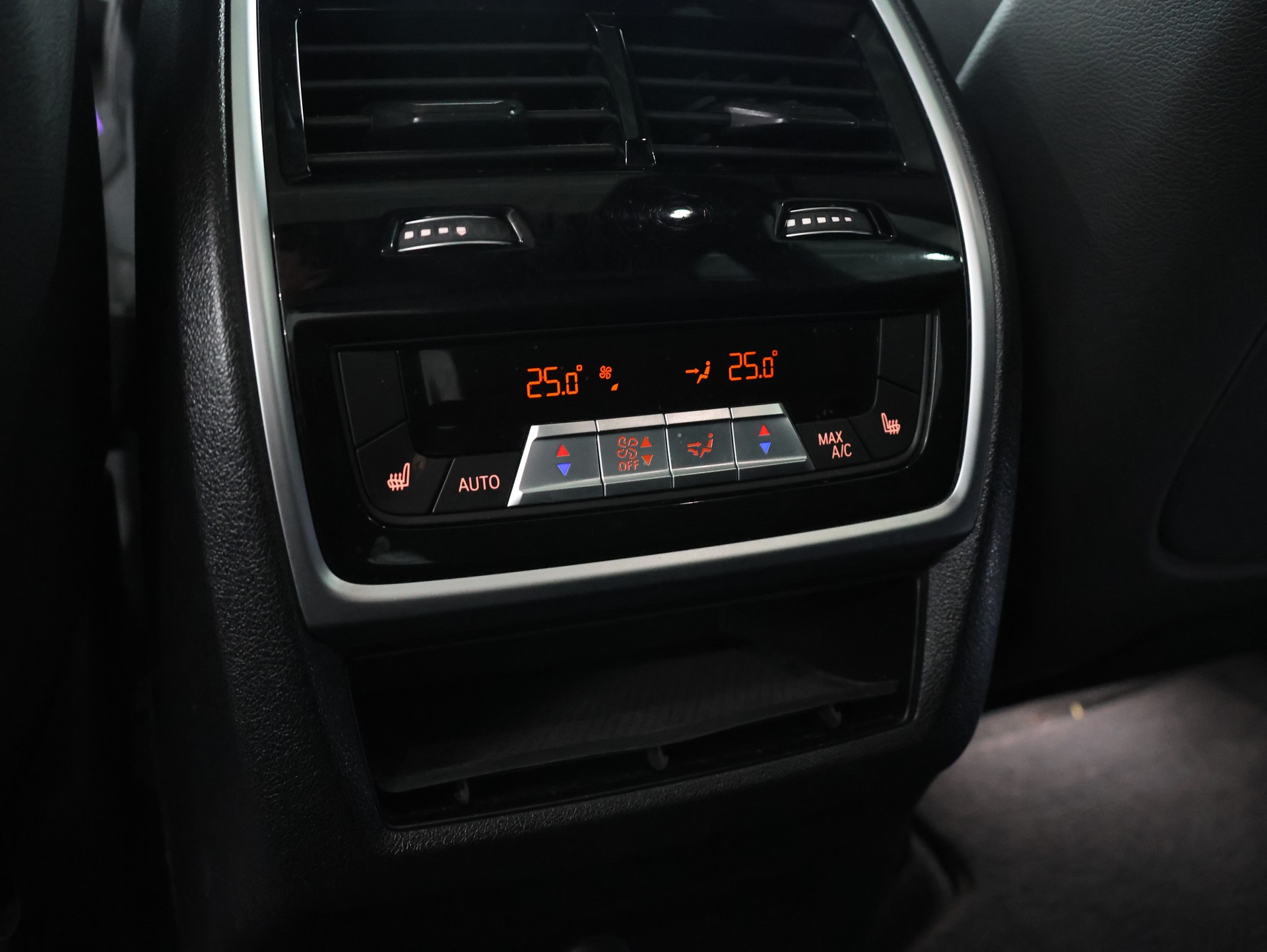 BMW X5 xDrive45e M Sport Steptronic *MASSAGESITZE*-image-36