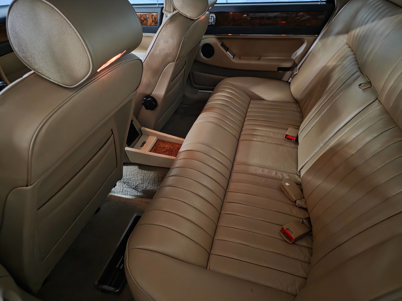 JAGUAR XJ6 3.2-image-5