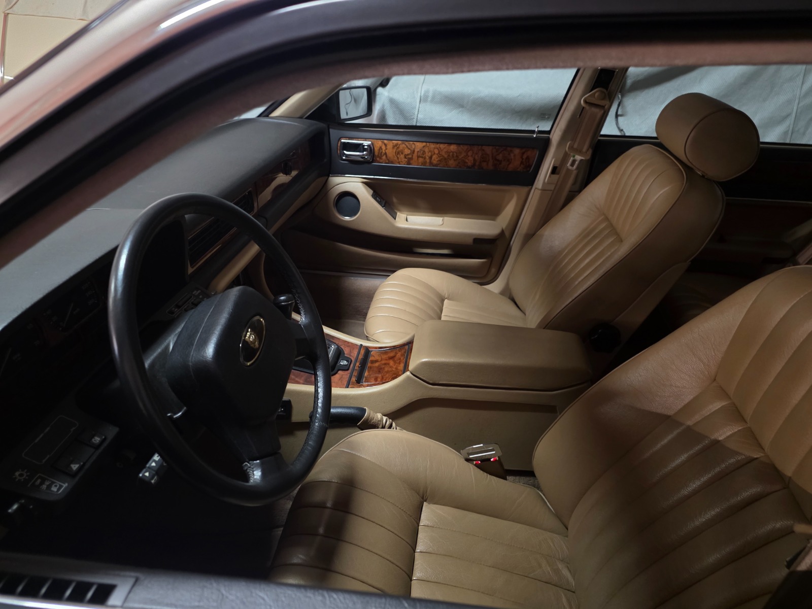 JAGUAR XJ6 3.2-image-4