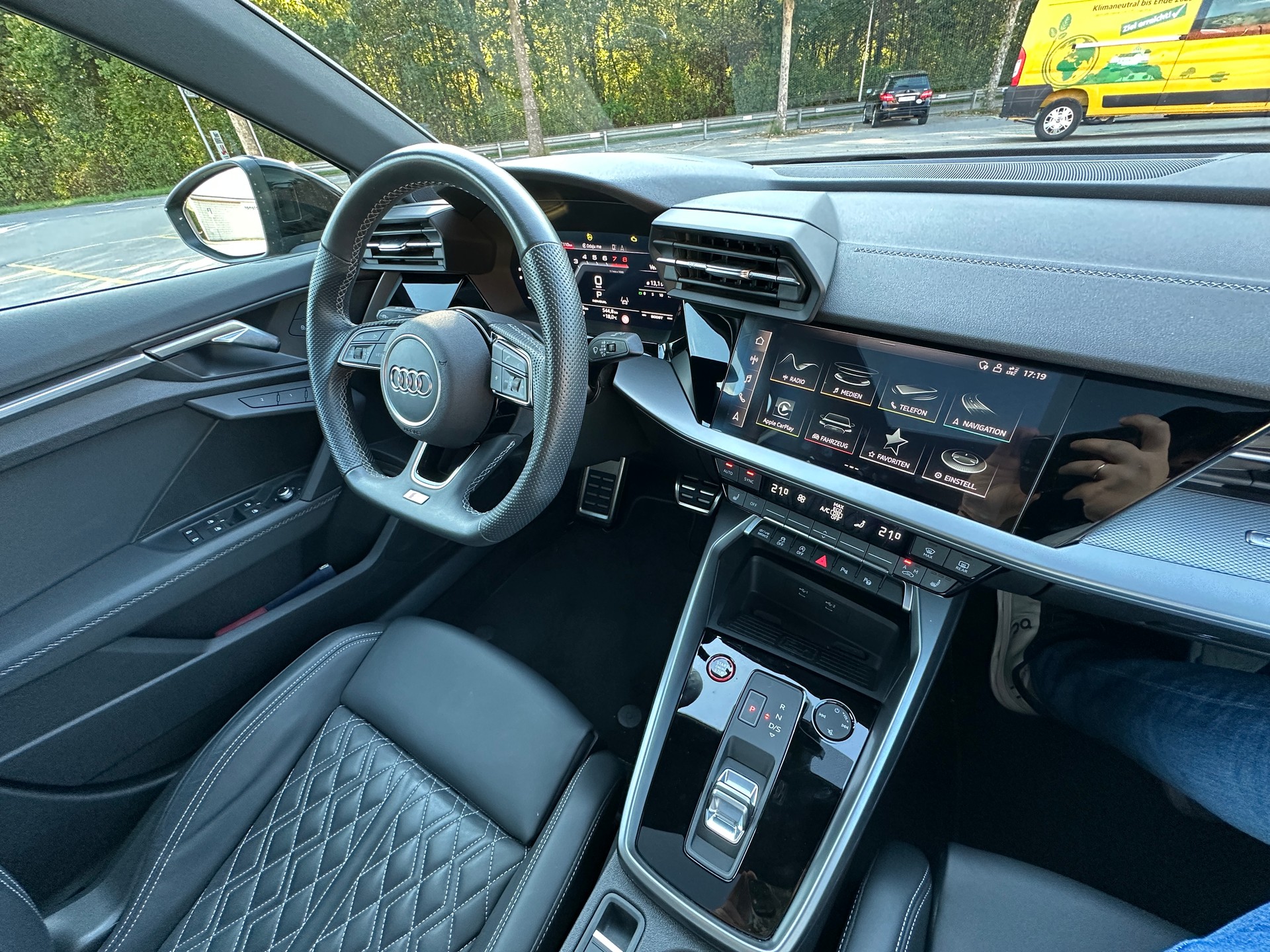 AUDI 2.0 TFSI quattro S-Tronic-image-5