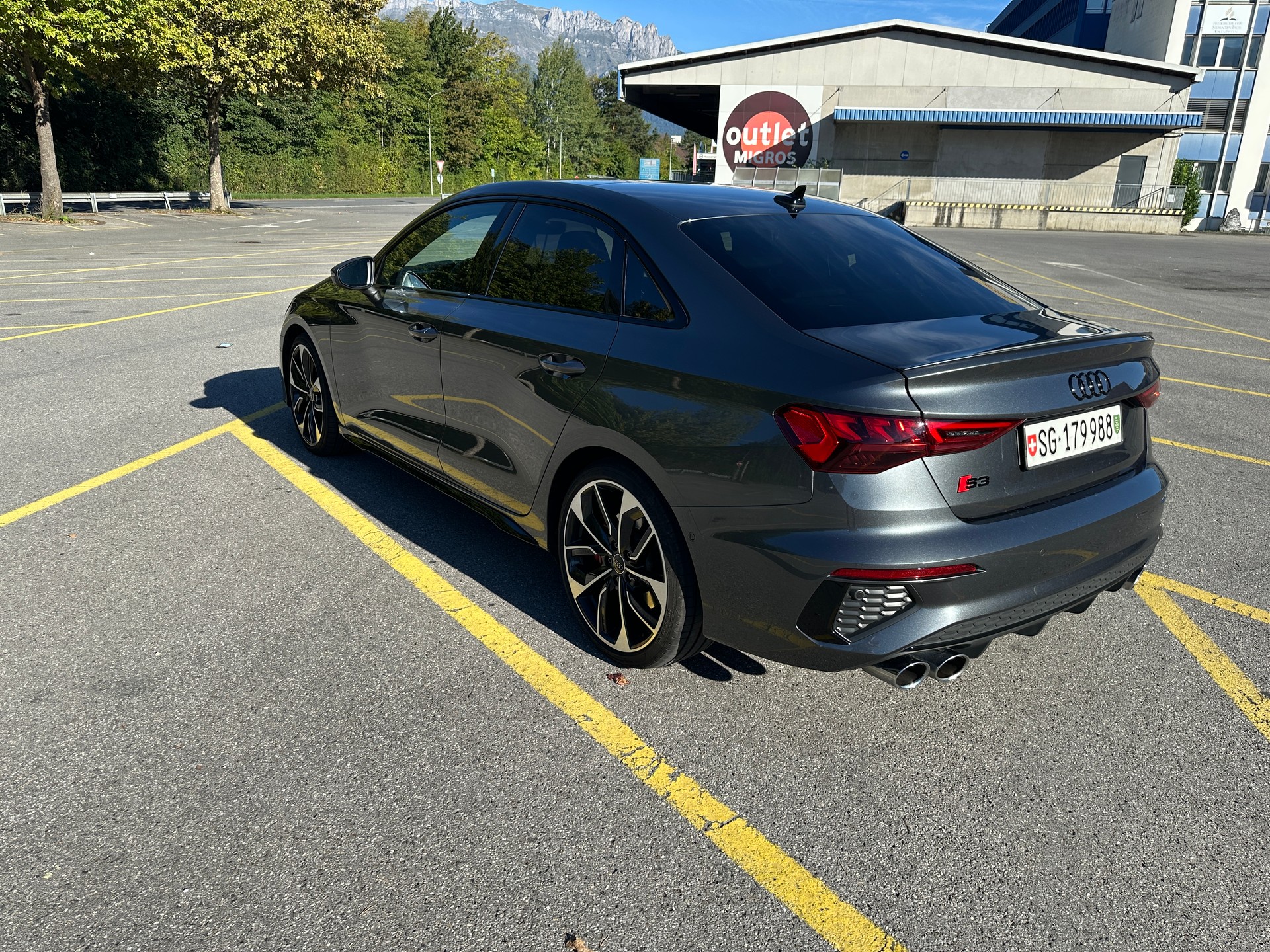 AUDI 2.0 TFSI quattro S-Tronic-image-2