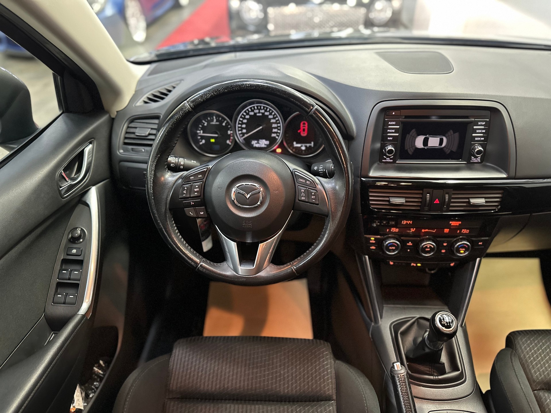 MAZDA CX-5 2.2 D Revolution AWD-image-8